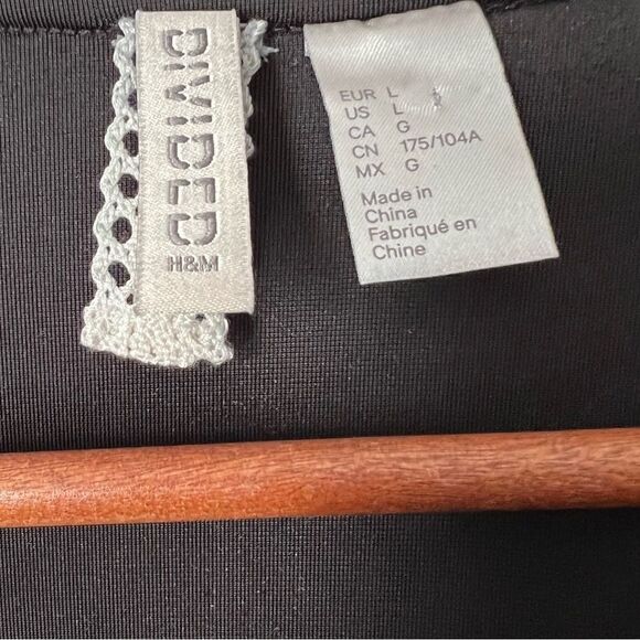 H&M Divided Velvet Cut Out Long Sleeve Dress - Picture 3 of 5